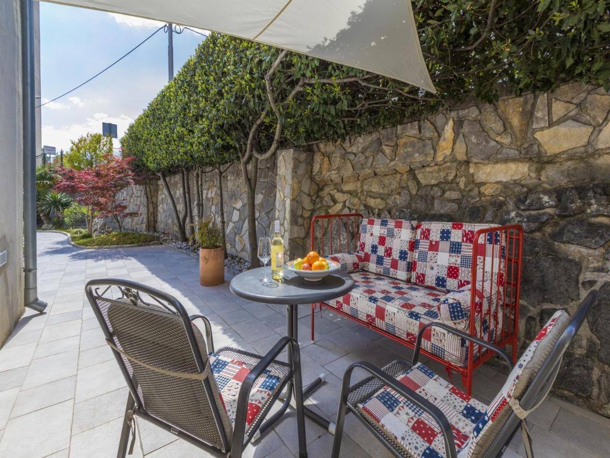 Apartments Rabbit Crikvenica Exterior foto
