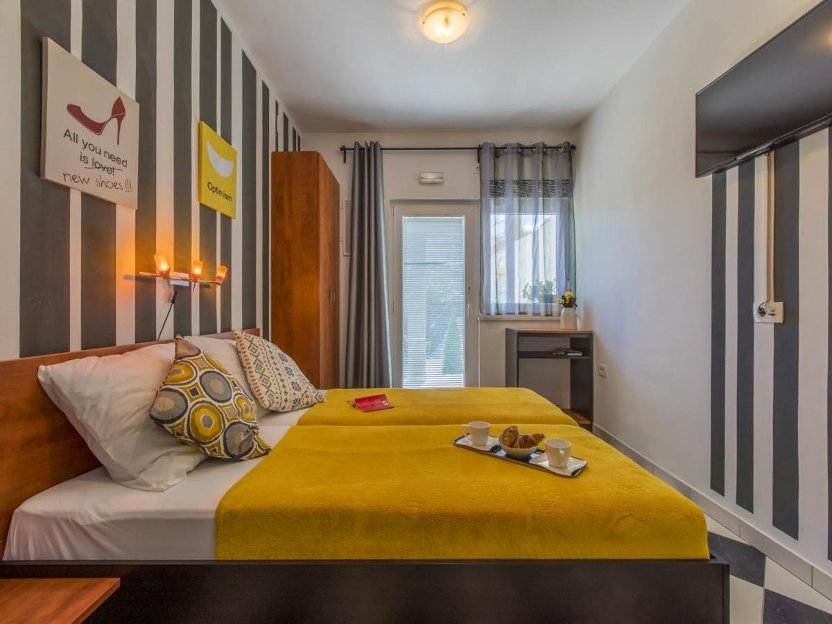 Apartments Rabbit Crikvenica Exterior foto